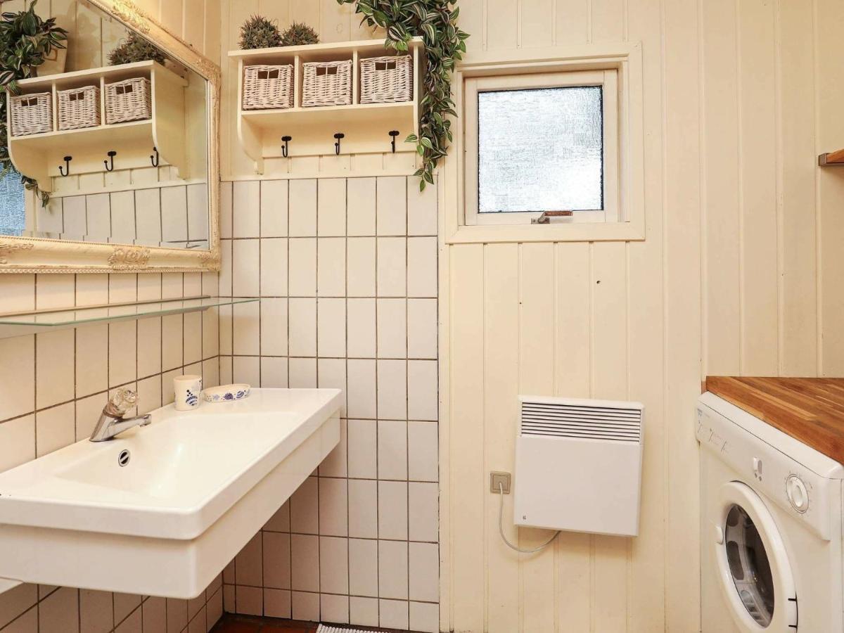 Holiday Home Lokken X Экстерьер фото