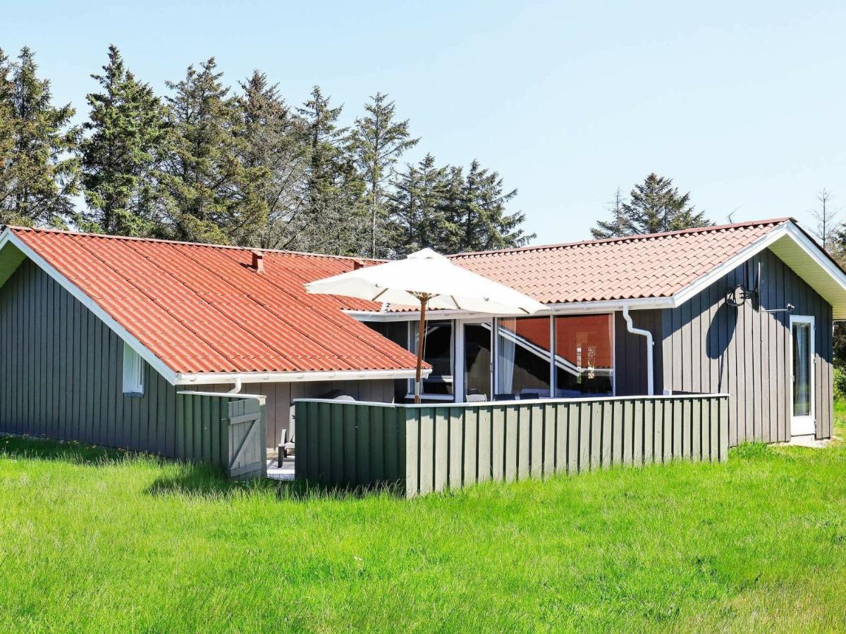 Holiday Home Lokken X Экстерьер фото